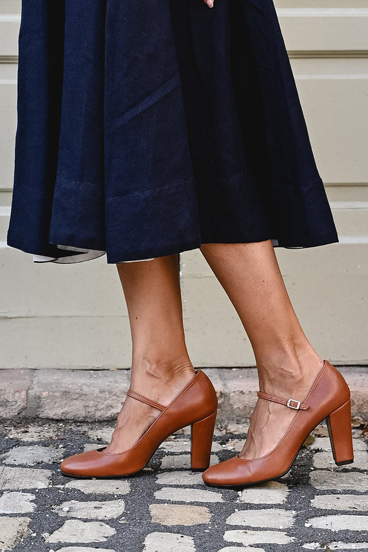 Brigid | Daily wear sandals with a small heel