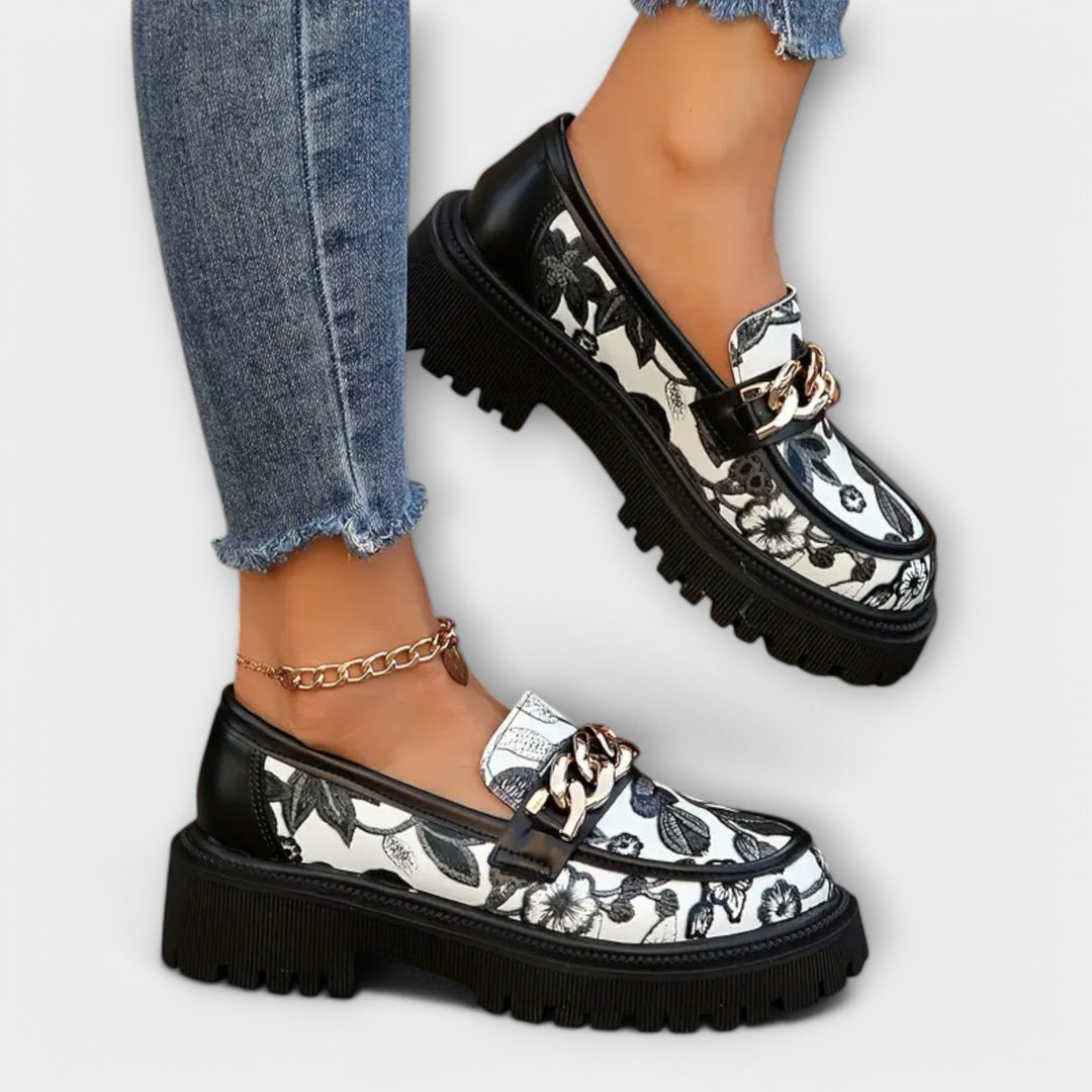 Zandra | Classic Retro Moccasins with Style