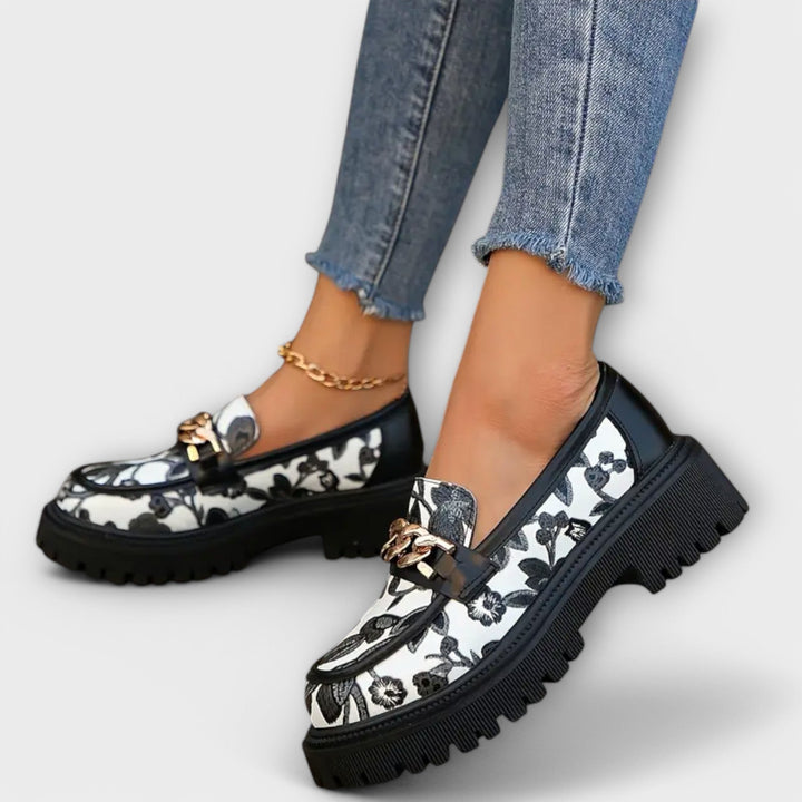 Zandra | Classic Retro Moccasins with Style
