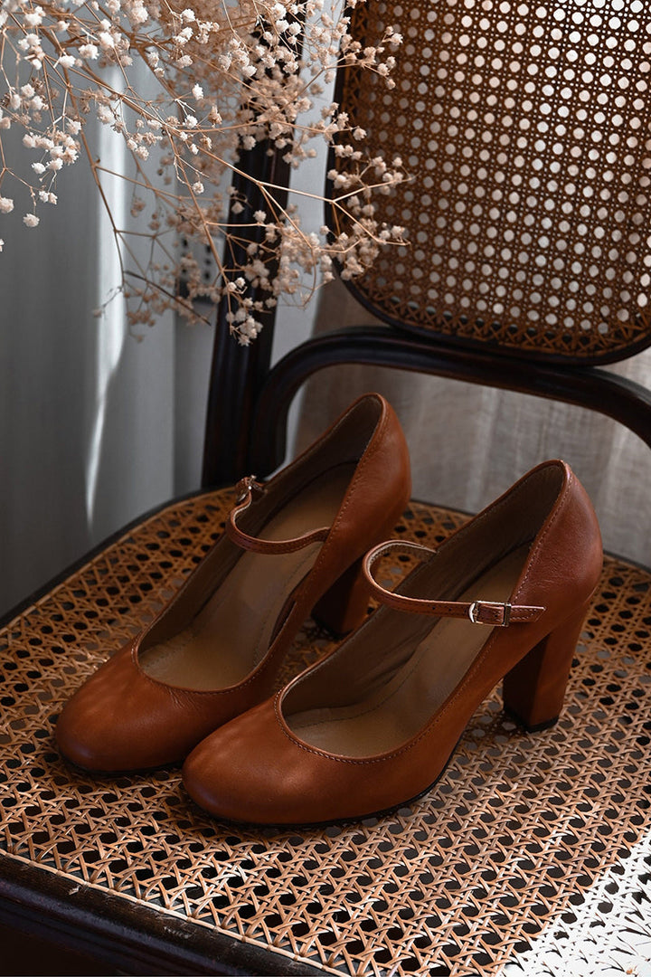 Brigid | Daily wear sandals with a small heel