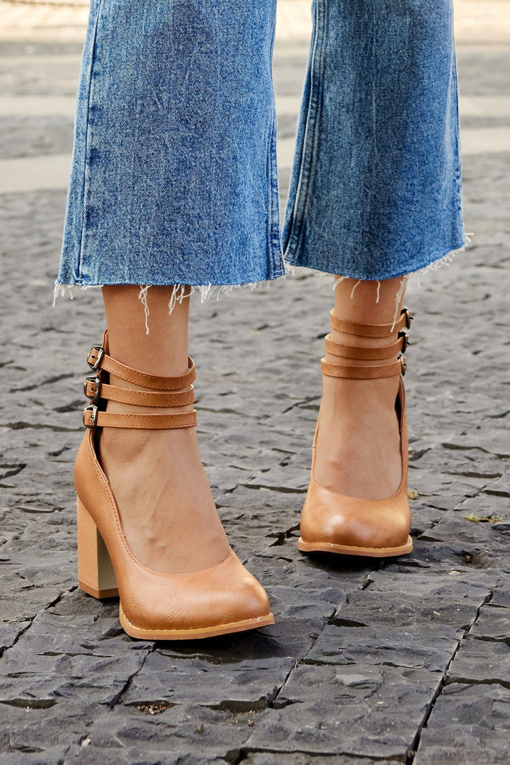 Casilda | Plain sandals with ankle strap and thick sole