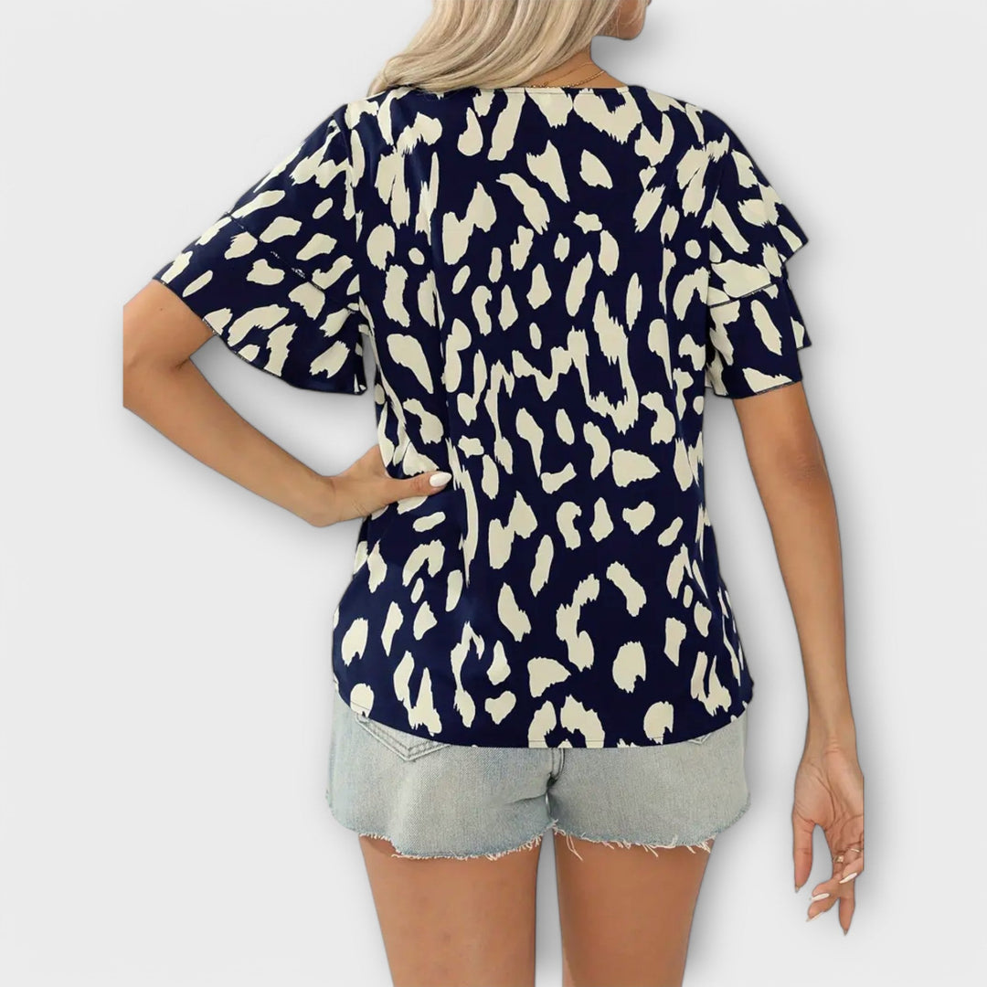 Eve | Casual blouse with round neckline