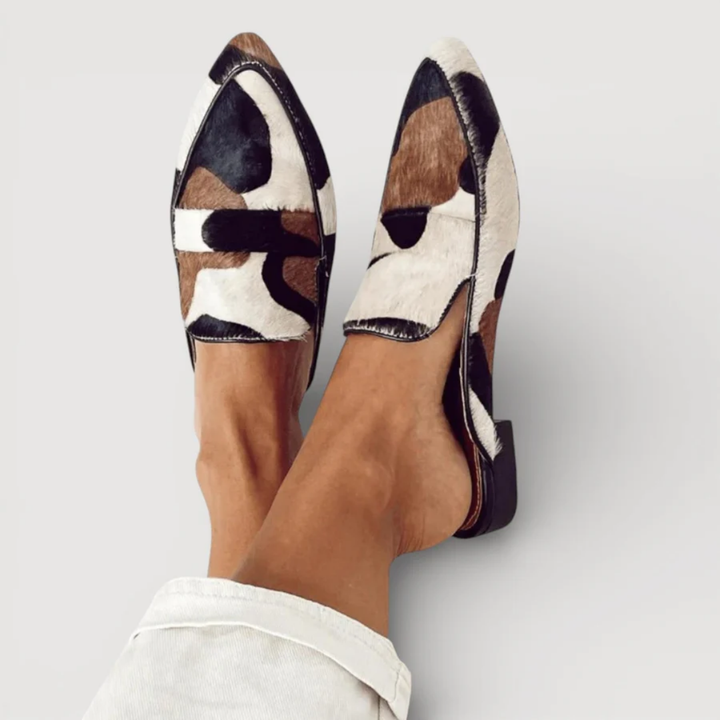 Amora | Moccasins with Abstract Pattern