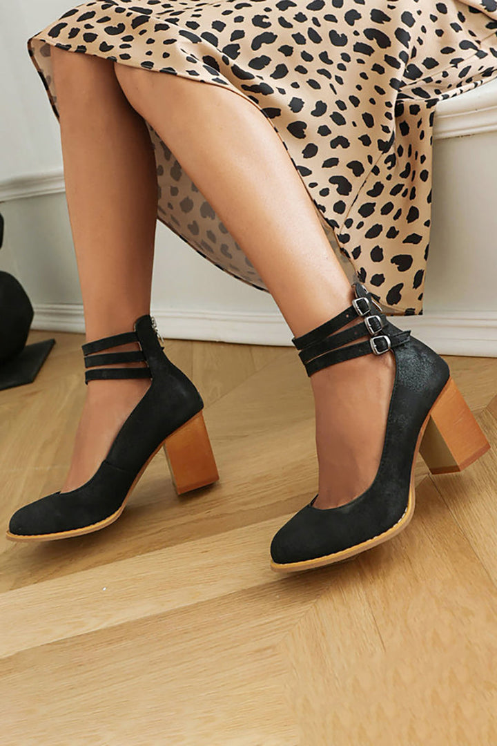 Casilda | Plain sandals with ankle strap and thick sole
