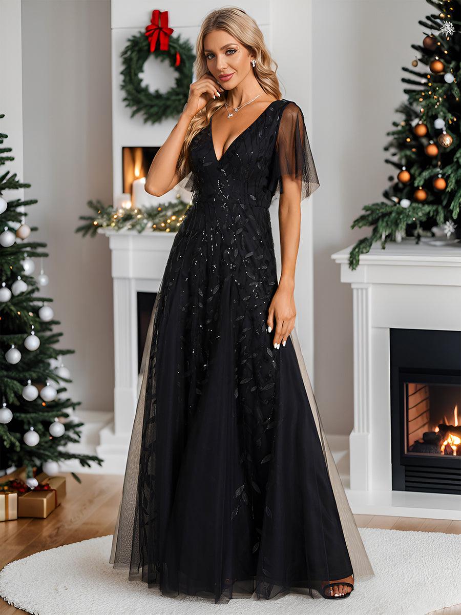 Kaylee | Long Romantic Shimmering Evening Dress with V-Neck and Straps
