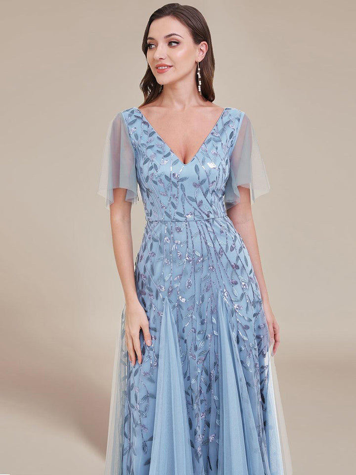Kaylee | Long Romantic Shimmering Evening Dress with V-Neck and Straps