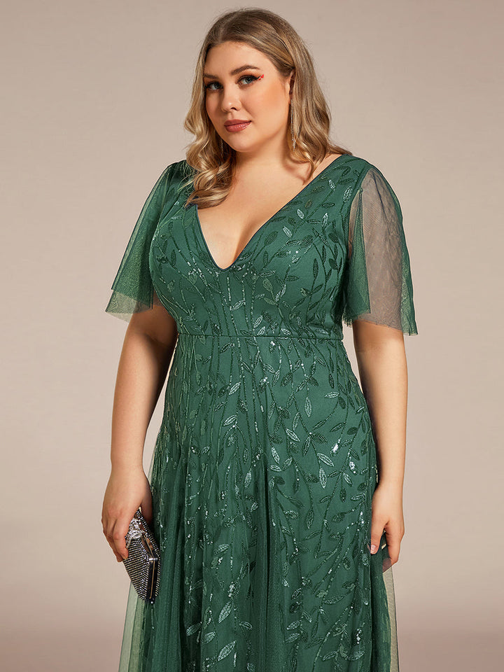 Kaylee | Long Romantic Shimmering Evening Dress with V-Neck and Straps