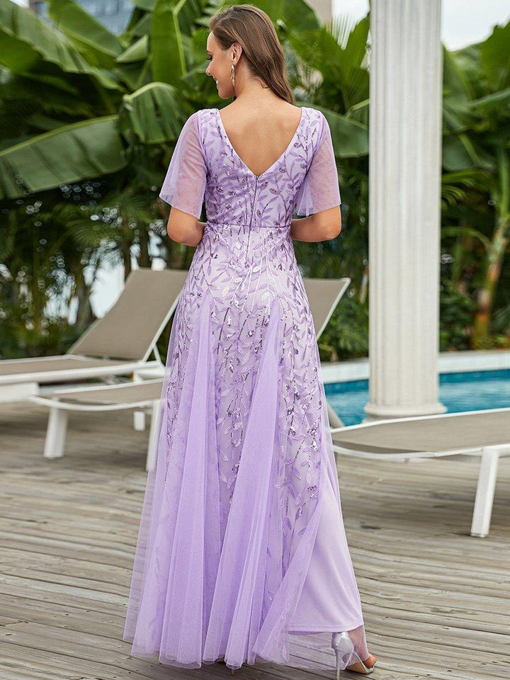 Kaylee | Long Romantic Shimmering Evening Dress with V-Neck and Straps