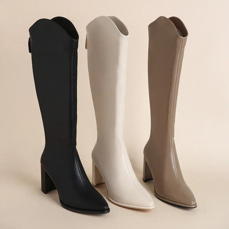 Hilda - Thick Heeled Boots of Elegance for Winter