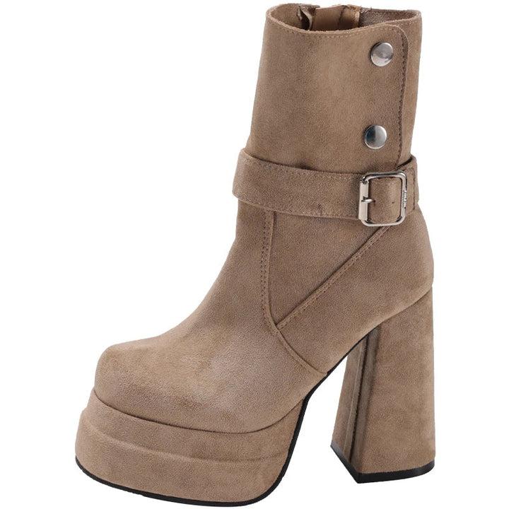 Amalia - Urban style boots with personality and confidence