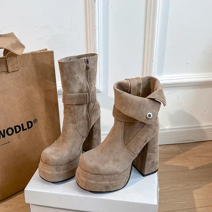 Amalia - Urban style boots with personality and confidence