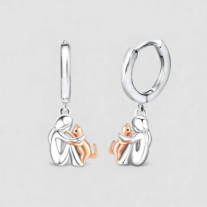Cat Hug - Earring (Round Clasp)