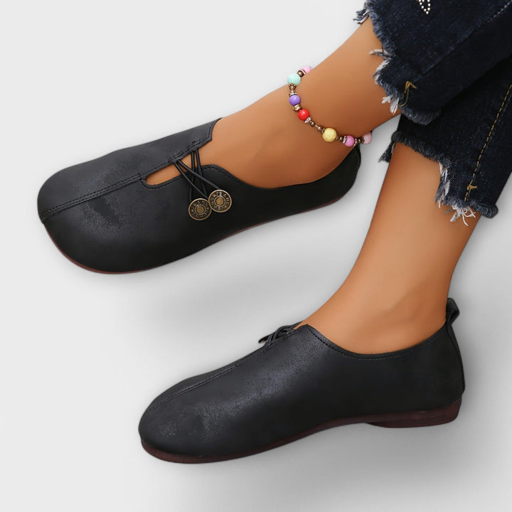Noira | Suede Moccasin