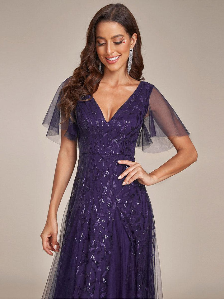Kaylee | Long Romantic Shimmering Evening Dress with V-Neck and Straps