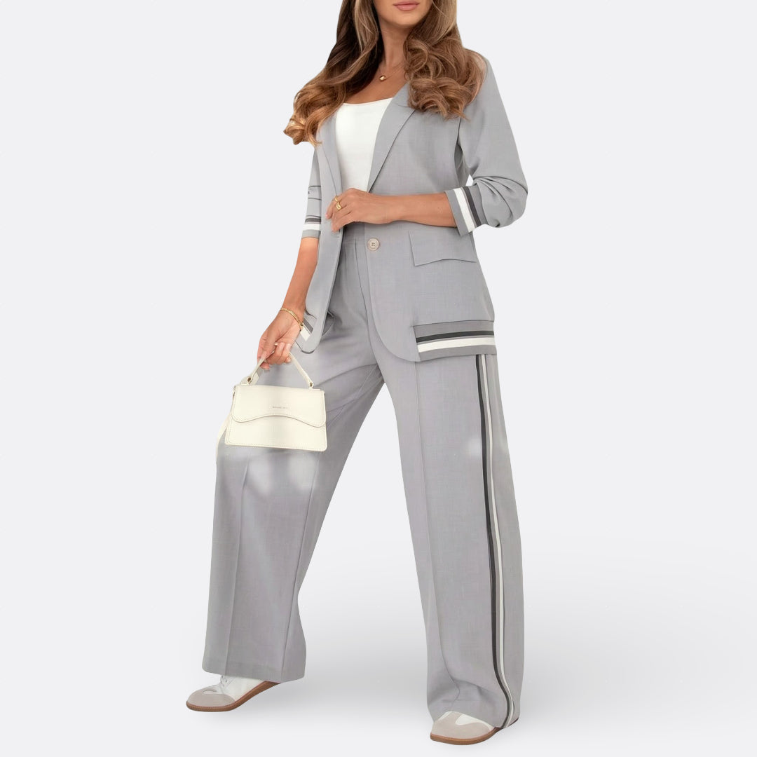 Clarissa - Elegant Casual Outfit