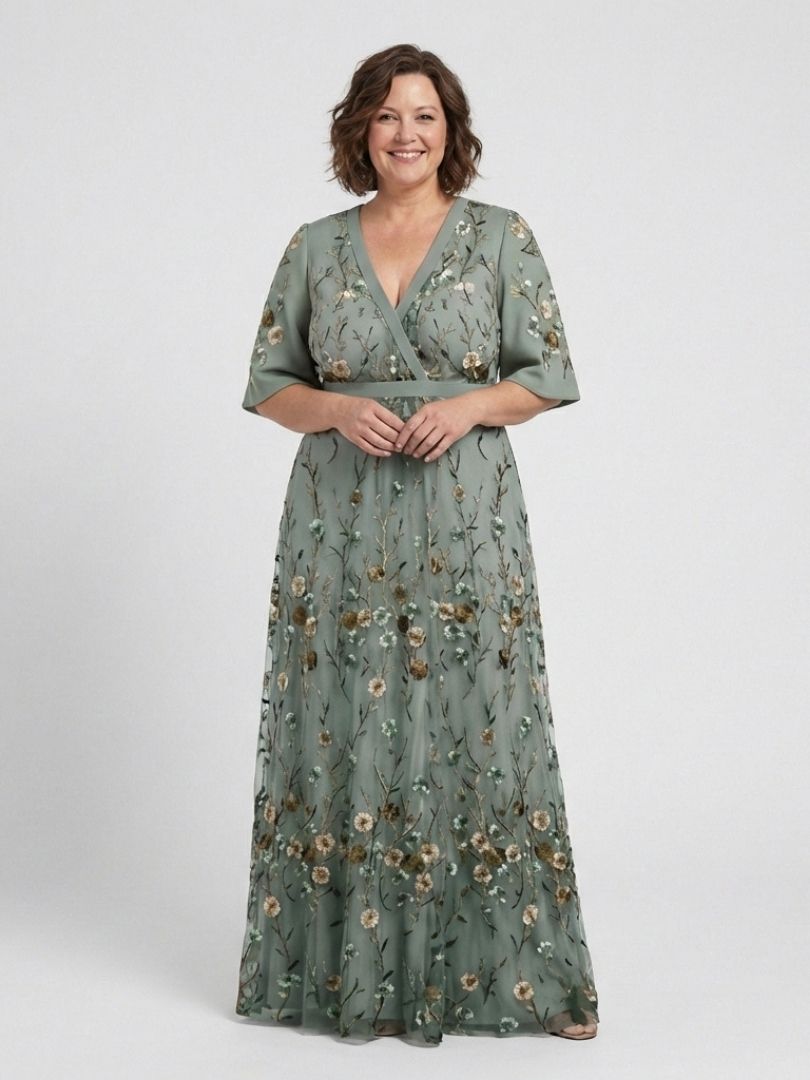 Emily | Embroidered maxi dress with V-neck