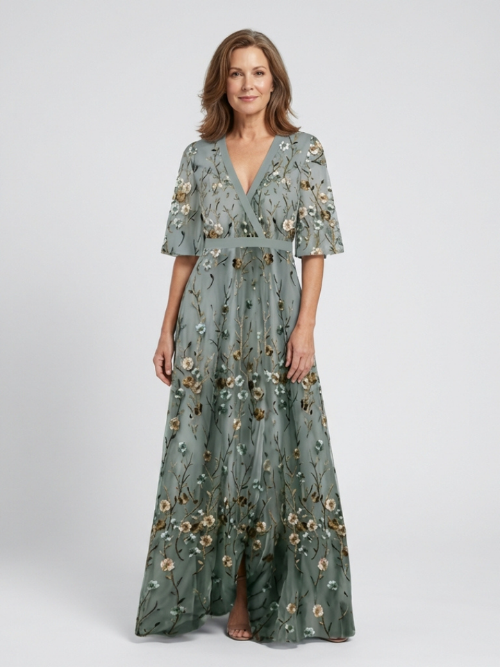 Emily | Embroidered maxi dress with V-neck