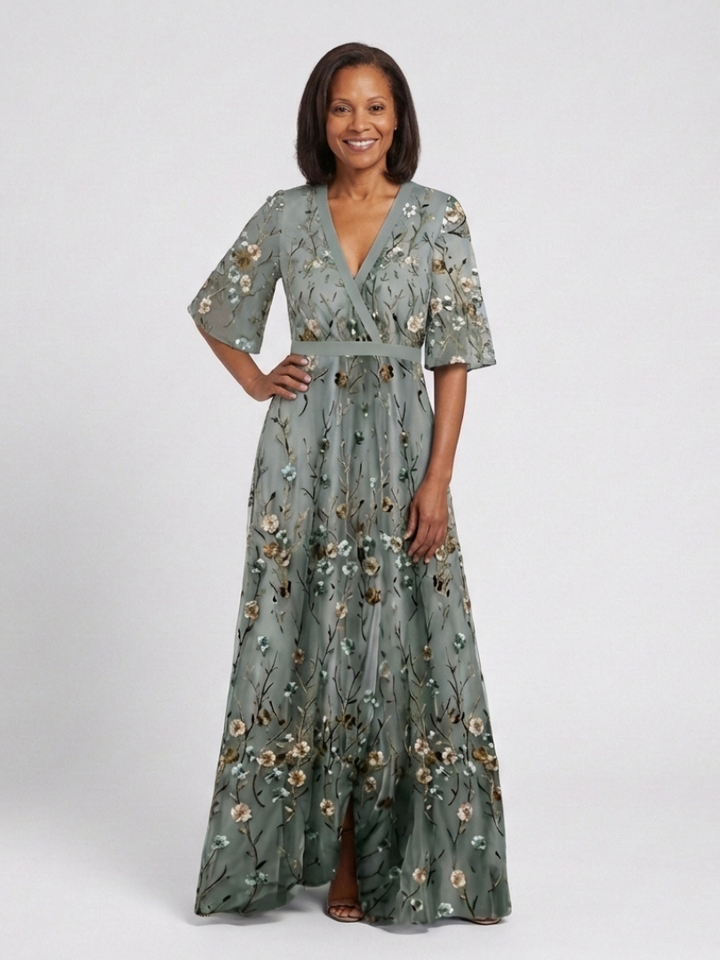 Emily | Embroidered maxi dress with V-neck