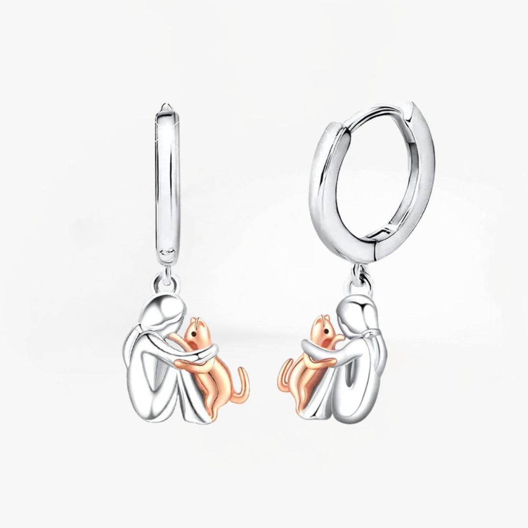 Cat Hug - Earring (Round Clasp)